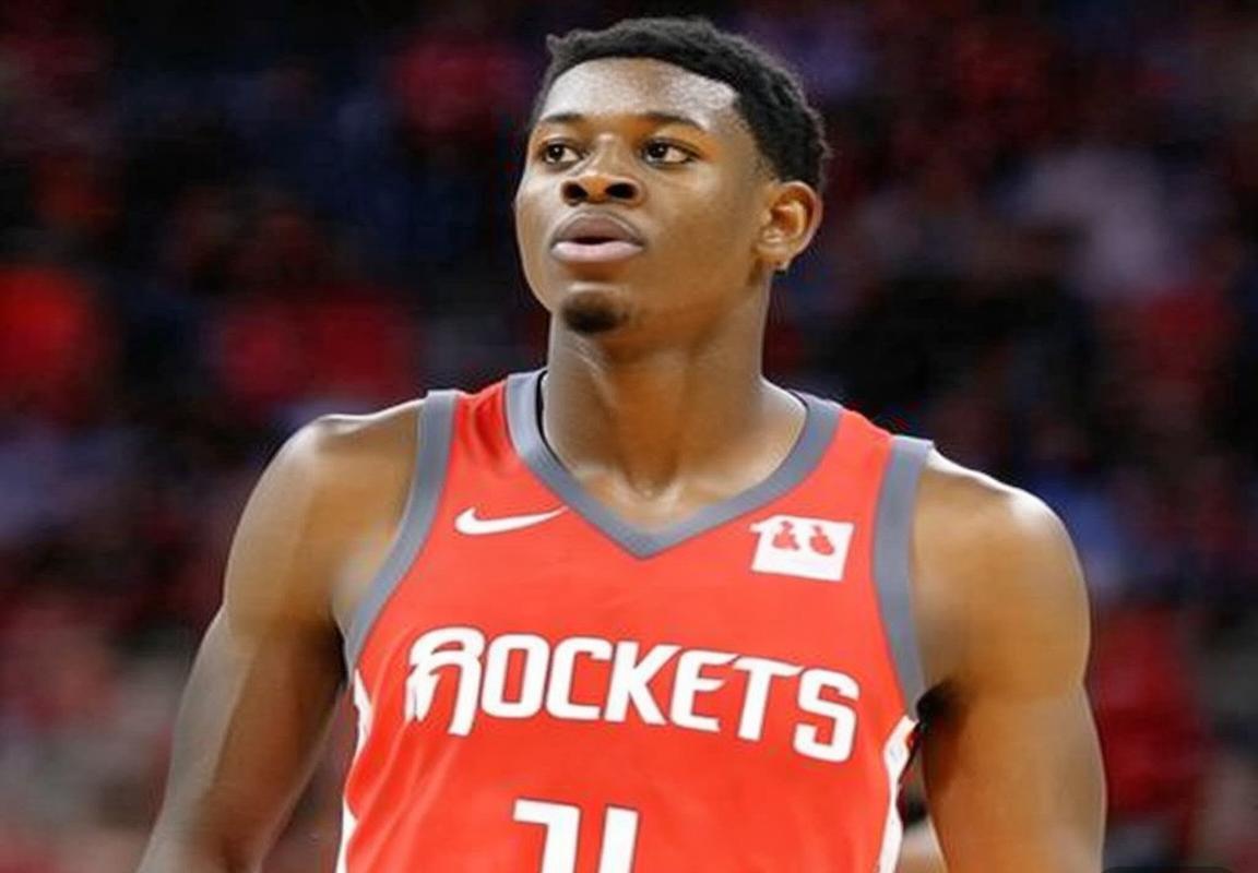 火箭主场惨败独行侠，新秀谢泼德表现遭质疑：手感冰冷暴露技术短板，年轻球员成长遇挑战